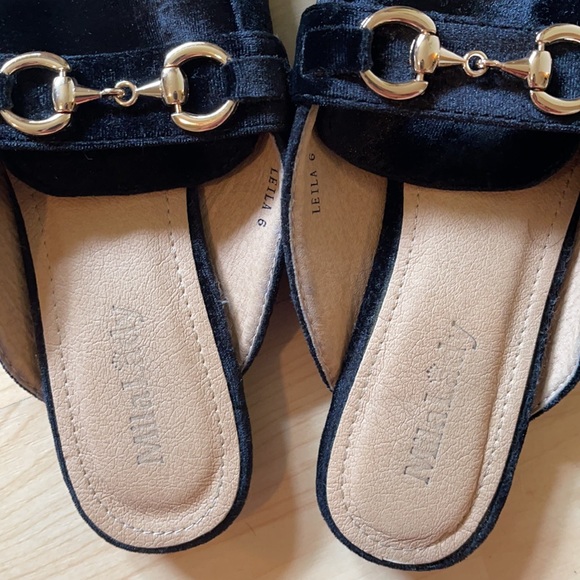 Women’s Velvet Black Slip On Mules - Picture 4 of 6